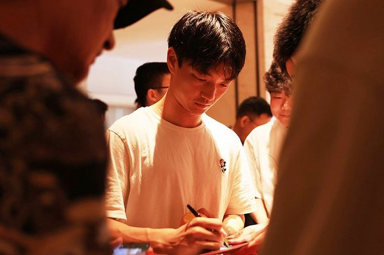 推动实体出版、影视、动漫、游戏等相关文化产业的发展。图片展示