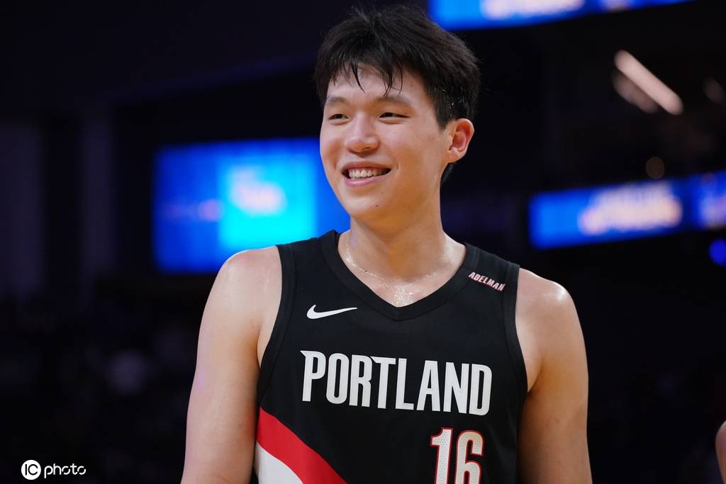 NBA生涯总得分破百！杨瀚森末节打满 收获5分2板
